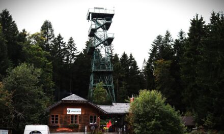 Moldaublick Aussichtsturm im Böhmerwald Ausflugsziel